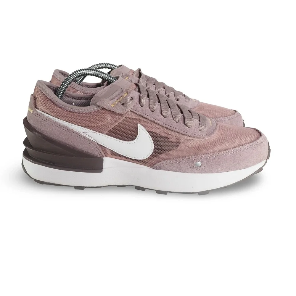 Nike iconic color
